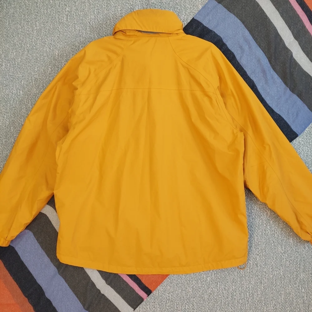 L.L. Bean Men's Yellow 'StowAway' Hooded Raincoat - Picture 5 of 16